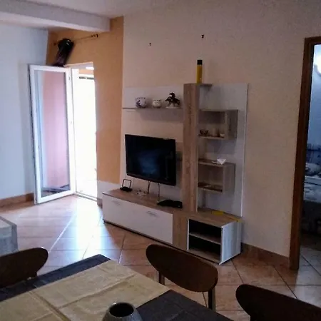 Kisic Lägenhet Fažana